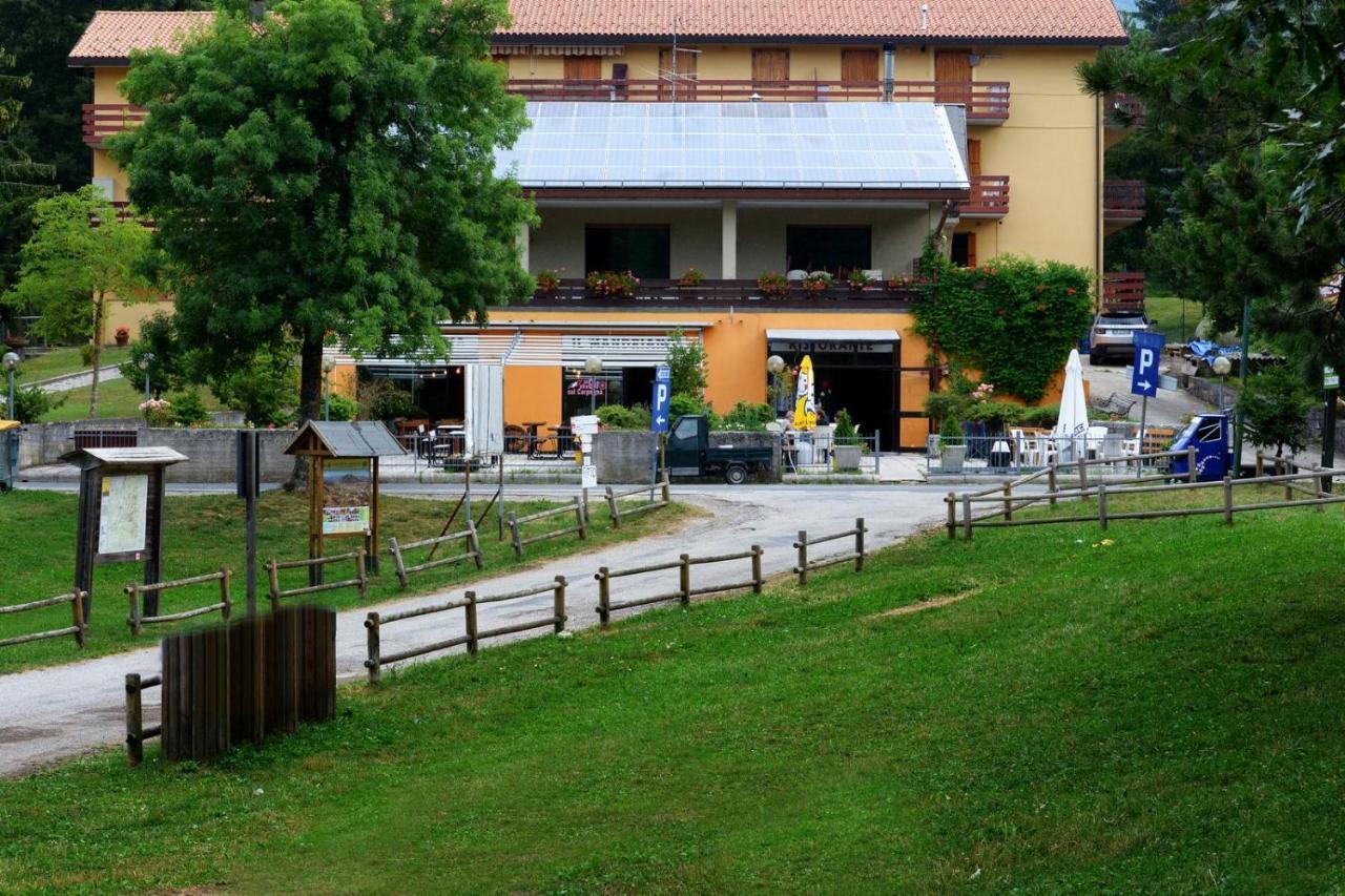 Il Mandriano Hotel Carpegna Exterior photo